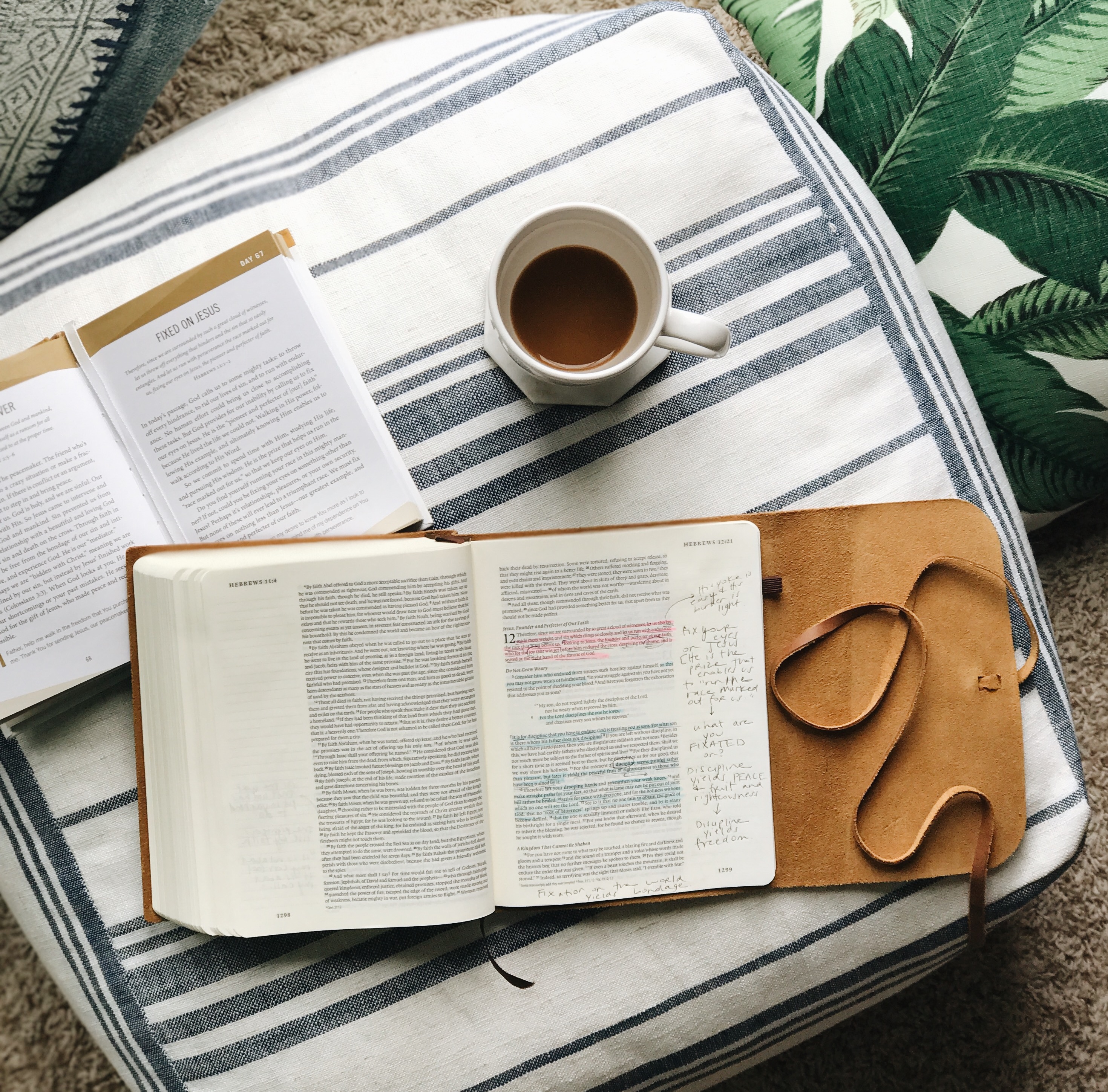 How to Fall More in Love With...Reading My Bible? - kaitlynhiltz.com